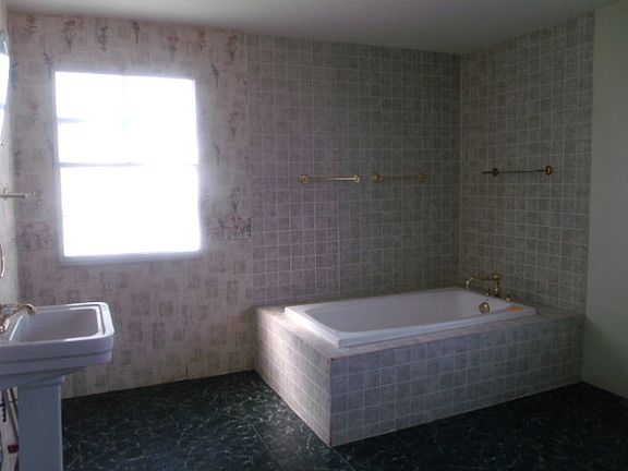 5th image of 1633 4th St