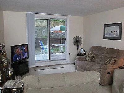 High Park Apartments — Photo 2