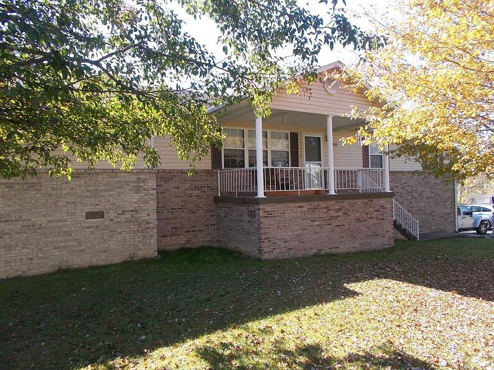 1st image of 318 S Loop Dr