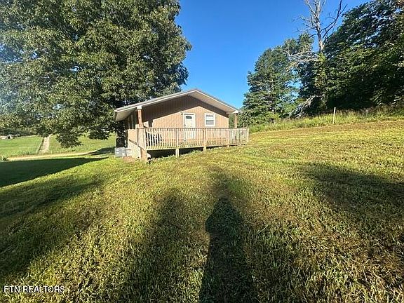 2nd image of 303 Robertson Hl