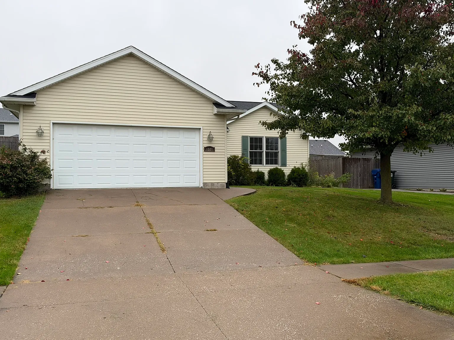 4 bed, 1449 sqft, $2,300 — Photo 1