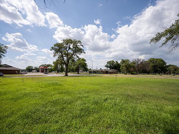 3rd image of 0 E 4th Ave