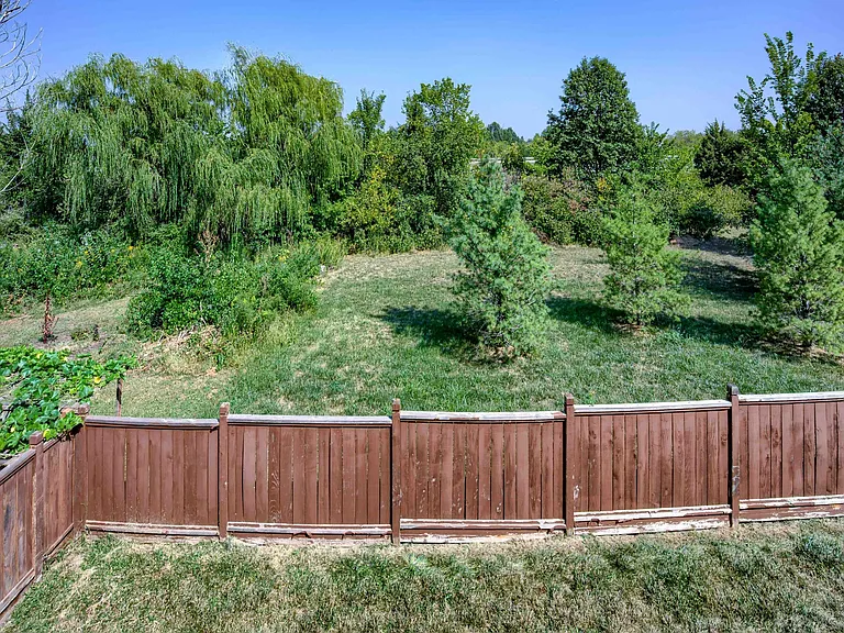 15523 Valley View Dr — Photo 25