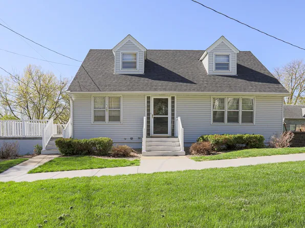 107 E High St, Avoca, IA 51521