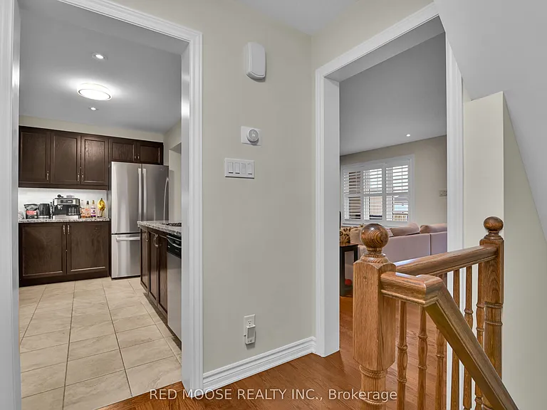 373 Sweetfern Cres — Photo 10