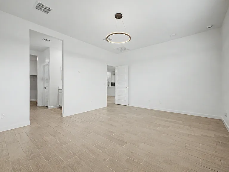 2058 S 241st Ave — Photo 15