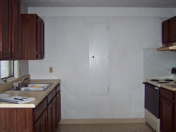 46 Oak Rd, South Kingstown/Kitchen