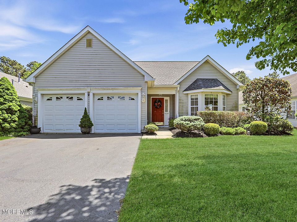 1st image of 47 Rosewood Drive