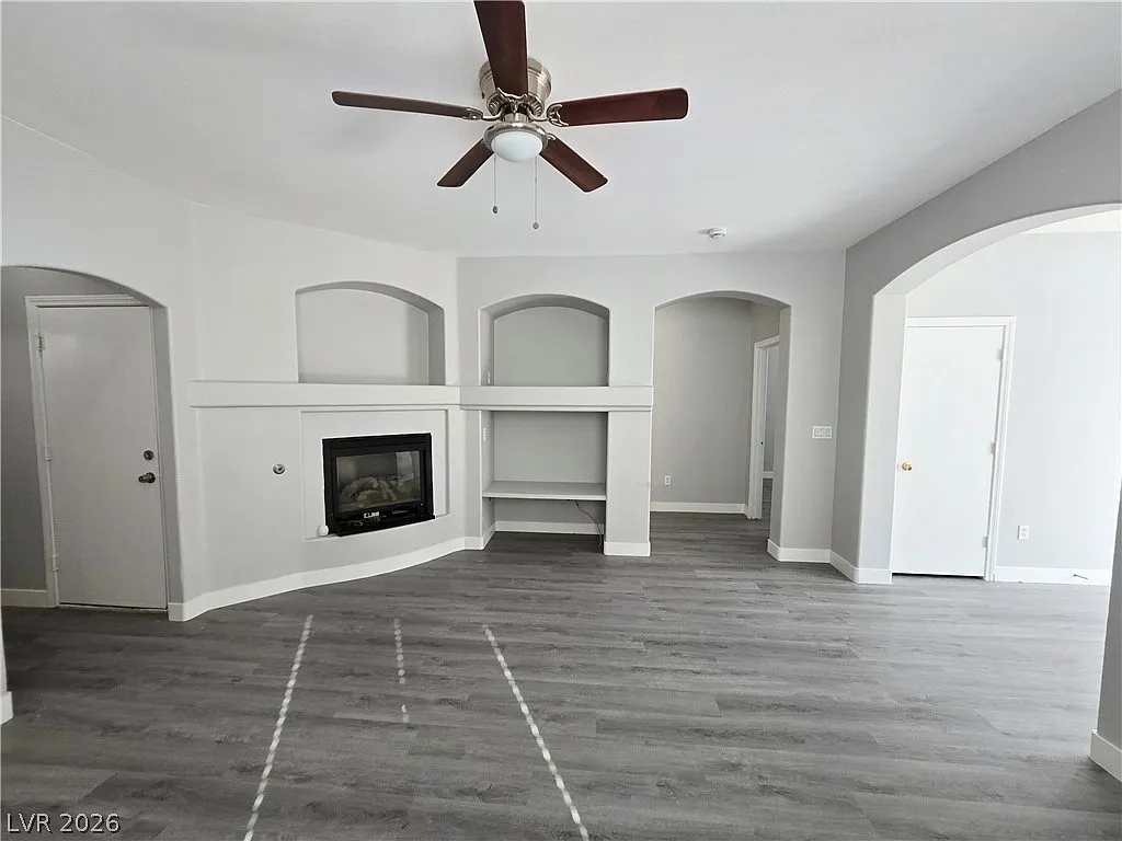 3 bed, 2.0 bath, 1105 sqft, $1,875 — Photo 4