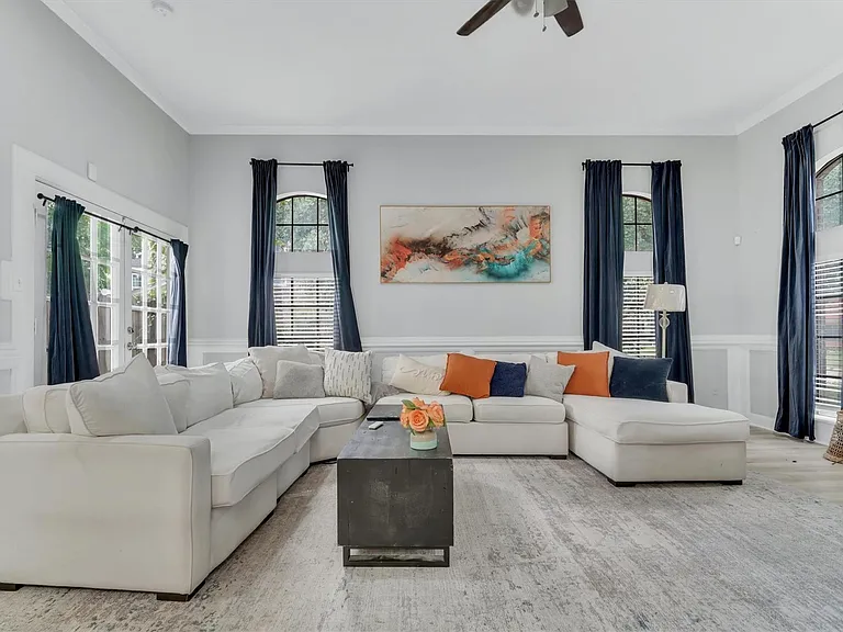 12407 Rosehill Ln — Photo 23