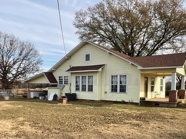 2835 Old Military Rd, Paris, AR 72855