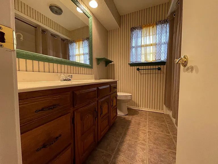 1928 Big Bend Dr — Photo 11