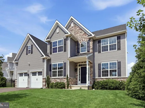 119 Markley Farm Cir W, Norristown, PA 19403