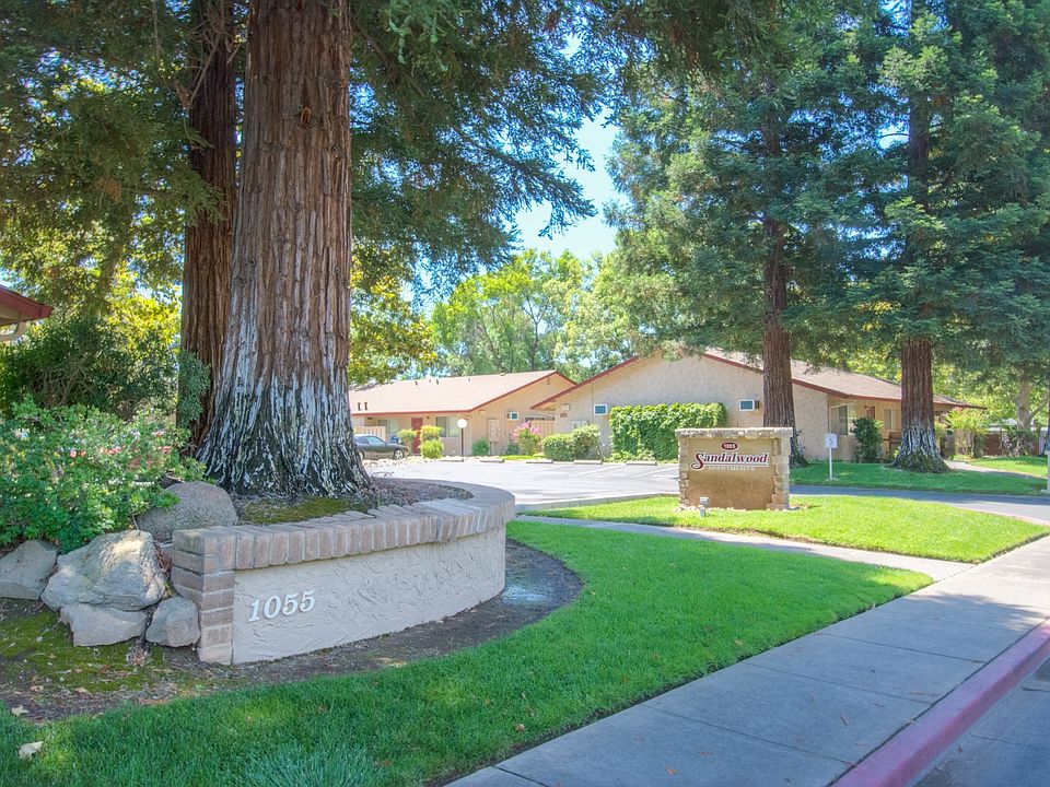 1st image of 1055 E Lassen Ave #9571202