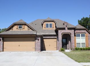 11516 S Cleveland St, Jenks, OK 74037