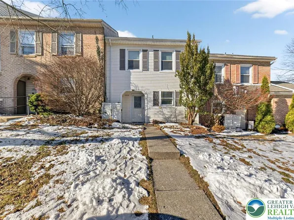 1930 Cricklewood Cv, Fogelsville, PA 18051