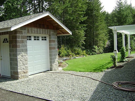 Well w/storage 10x12/vw of arbor