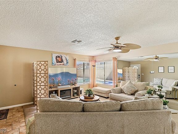 4th image of 4142 Larkwood Ave