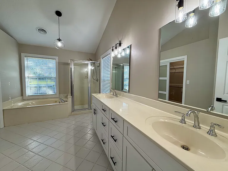 9511 Indigo Club Dr — Photo 12