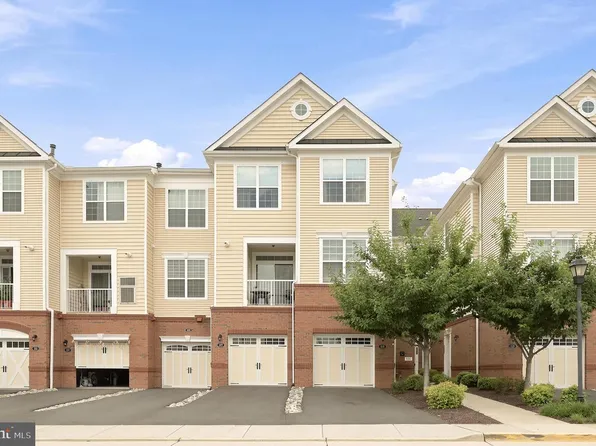 23255 Milltown Knoll Sq Unit 107, Ashburn, VA 20148
