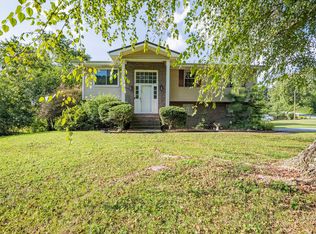 8875 Sedman Rd, Hixson, TN 37343
