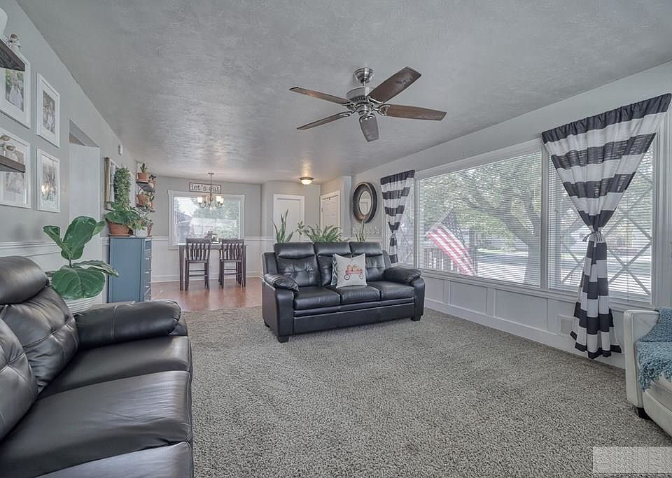 1st image of 1095 Stanger Ave