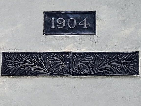 Date End Sign