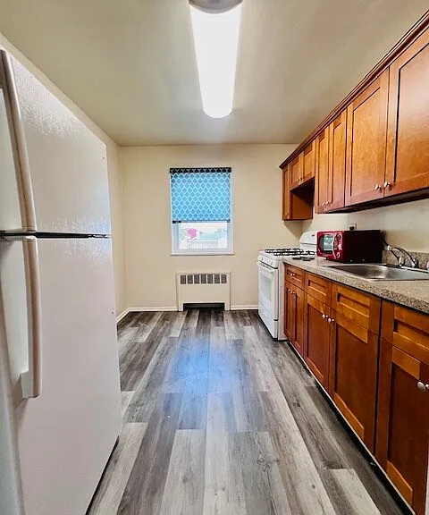 401 Park Ave #B — Photo 8
