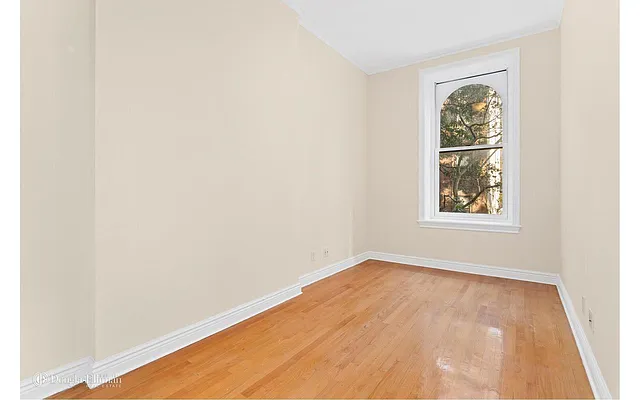 Rented by Douglas Elliman | media 13