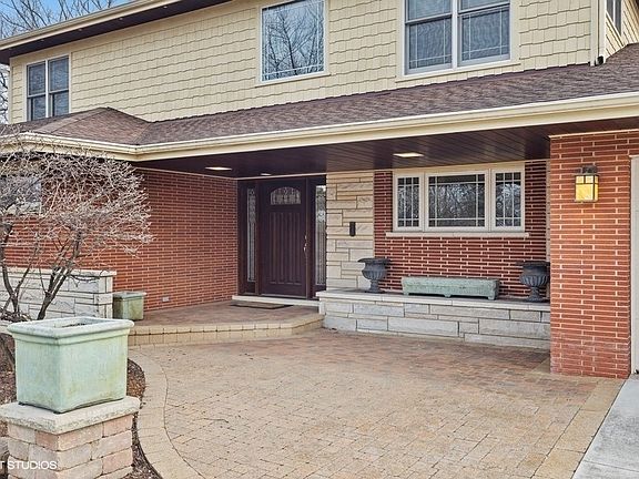 3rd image of 3919 School St
