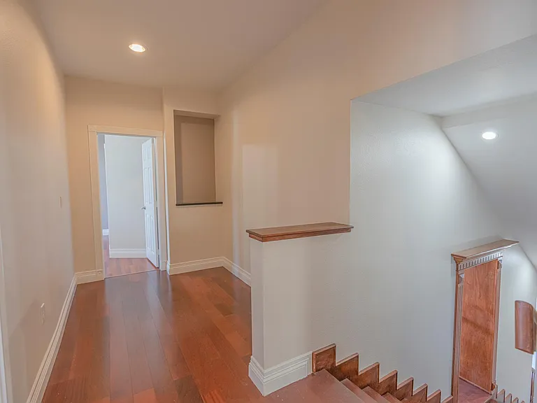 4482 Zev Ct — Photo 12