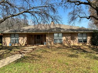 9001 Hunters Glen Trl, Fort Worth, TX 76120