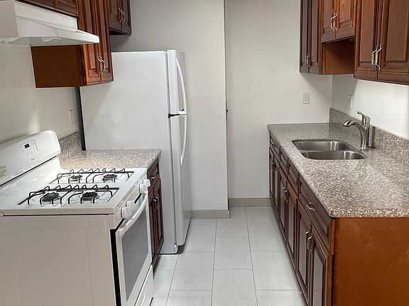 5th image of 1041 N Ogden Dr APT 8