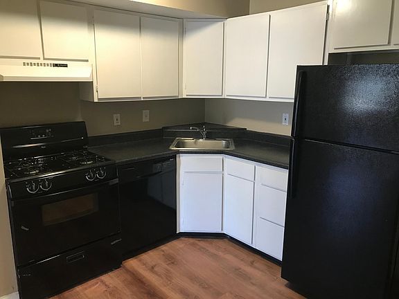 3rd image of 9027 Wrenwood Ln