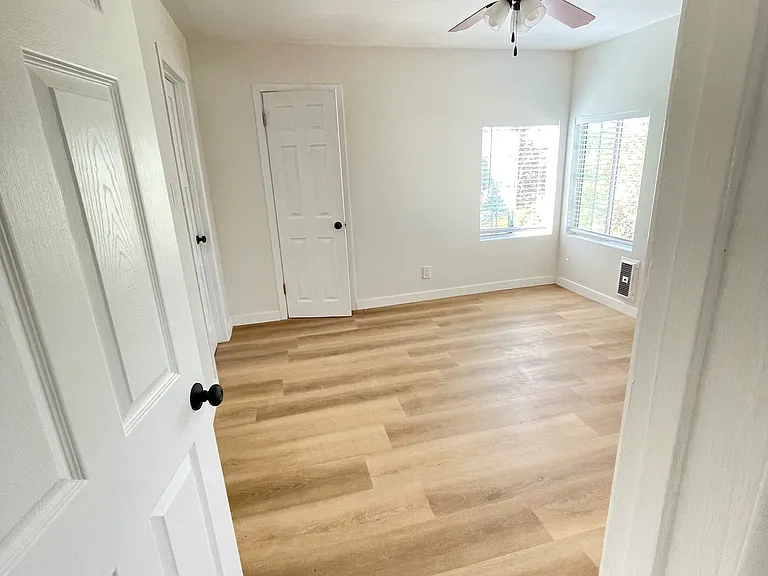 533 Mar Vista Dr — Photo 8