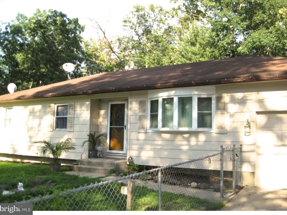 1st image of 1502 E Lakeshore Dr