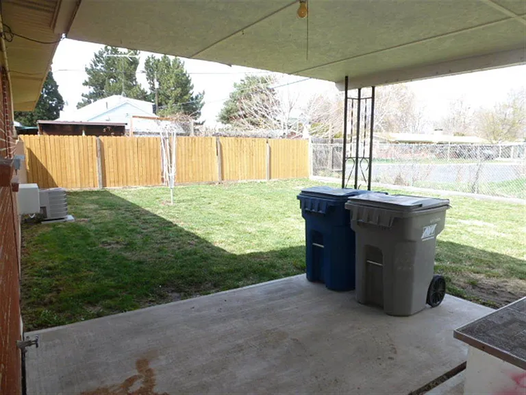 2402 W Lemhi St — Photo 2