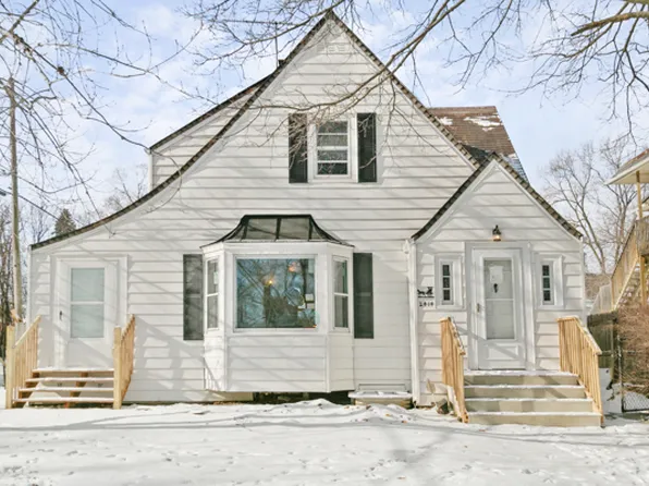 2414 Elim Ave, Zion, IL 60099