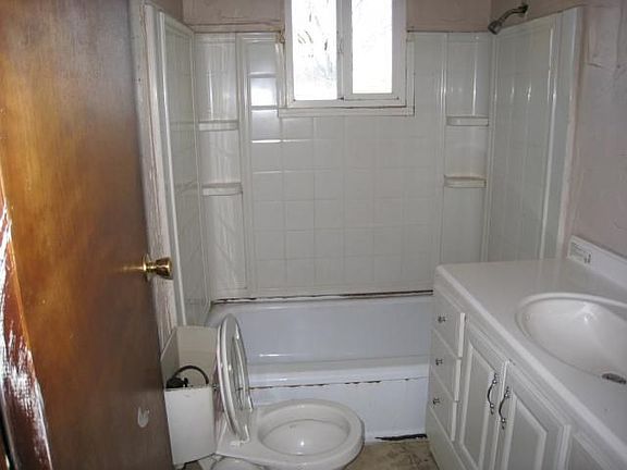 5th image of 1638 Laurel Ave