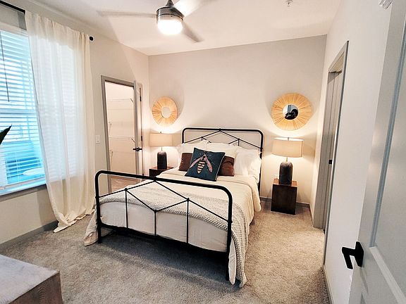 4th image of 10060 W Desert River Blvd #3B-2Ba-1380Sqft
