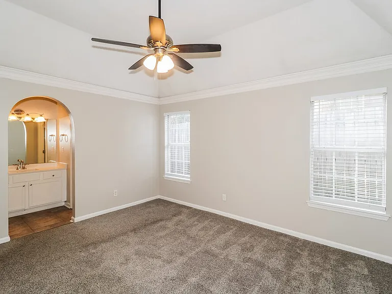 1067 Cross Meadow Rd — Photo 10
