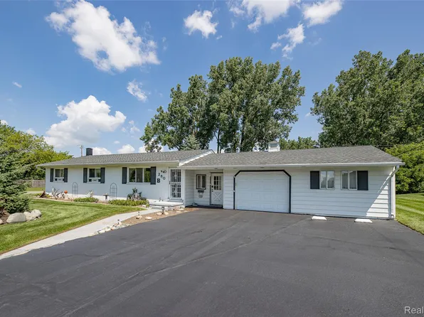 280 Kintyre Dr, Oxford, MI 48371