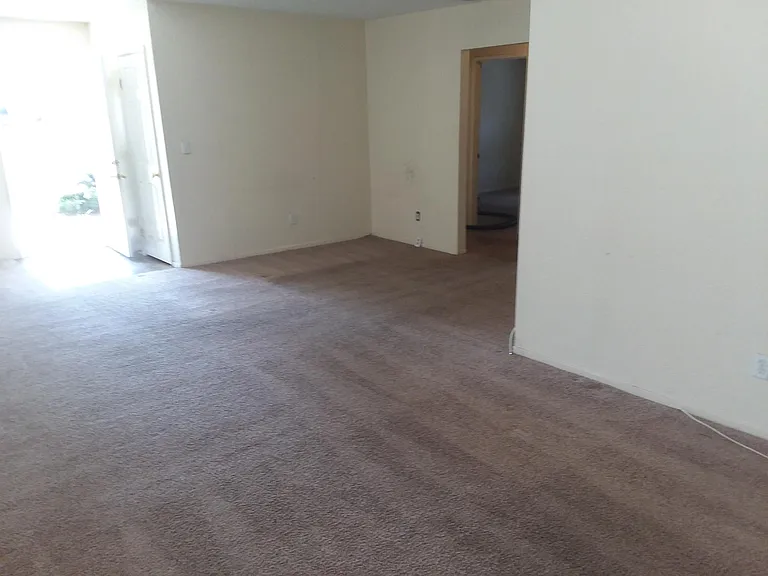 520 N Cambridge St — Photo 4