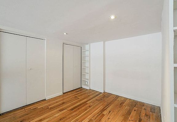 5th image of 690 Greenwich St #409