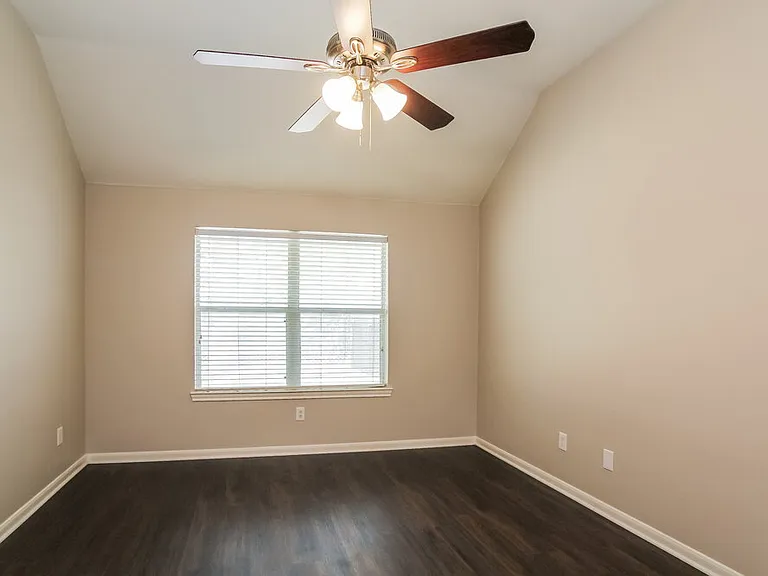 3230 Candlepine Dr — Photo 14
