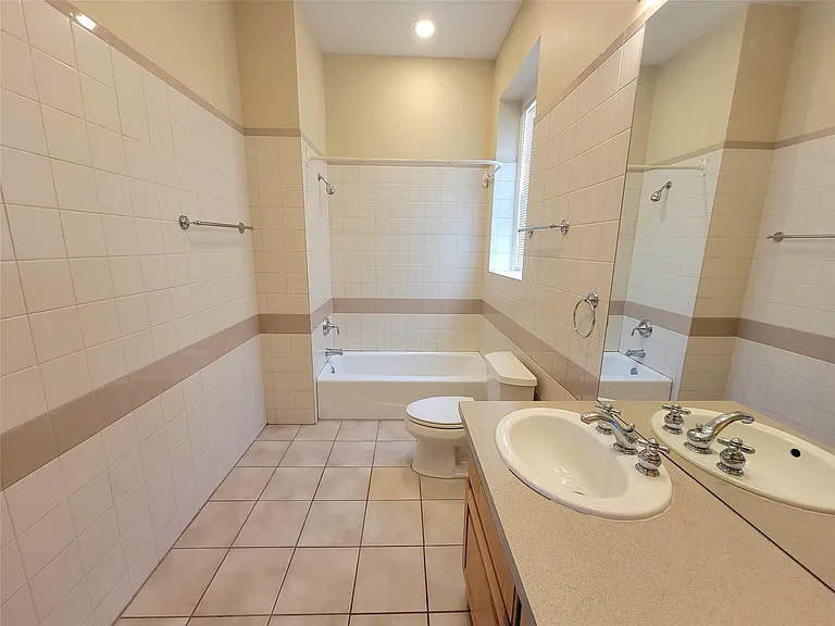 2315 Harborside Dr #206 — Photo 9
