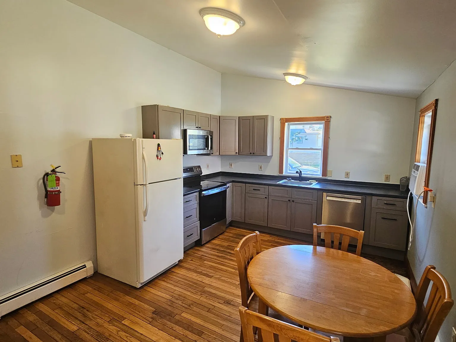 1 bed, 750 sqft, $1,800 — Photo 1