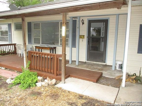 3rd image of 114 Pilgrim Dr