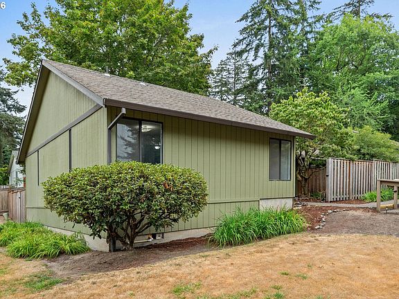 4th image of 9070 SW 130th Ave