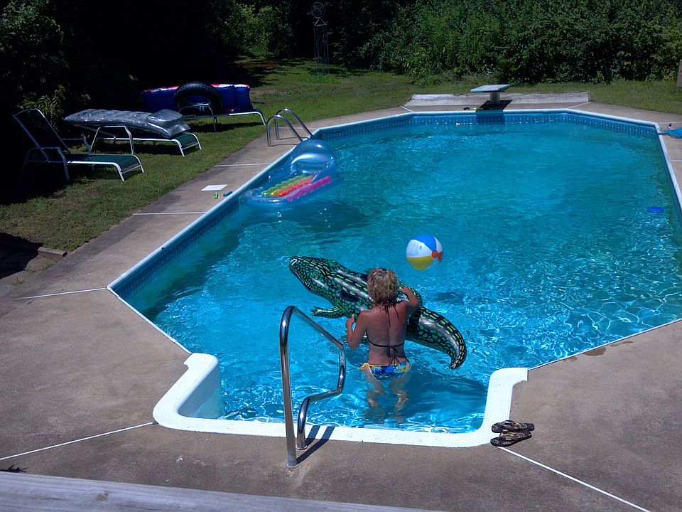 35 ft inground pool